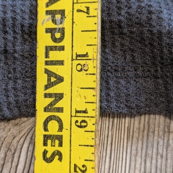 Isotoner thermal size 16 YOUTH gray. (SIZE IS MORE LIKE AN 8-10)see measurements - Picture 7 of 8